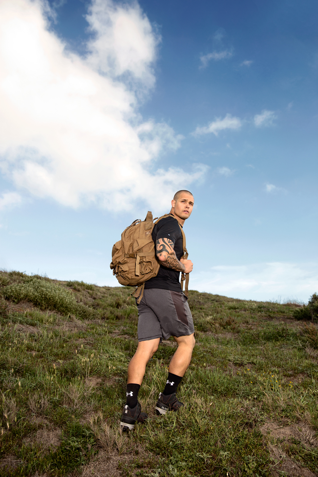 MensHealth_Rucking_01